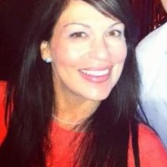 Meet your Posher, D. michelle - Picture 1 of 1